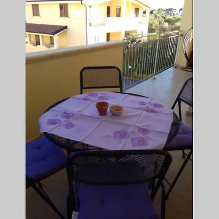 Caulonia, 2 Bed 1st Floor Close To
