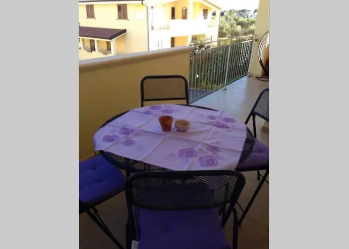 Caulonia, 2 Bed 1st Floor Close To