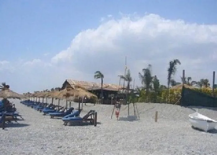 Apartmán Caulonia, 2 Bed 1st Floor Close To Caulonia Marina